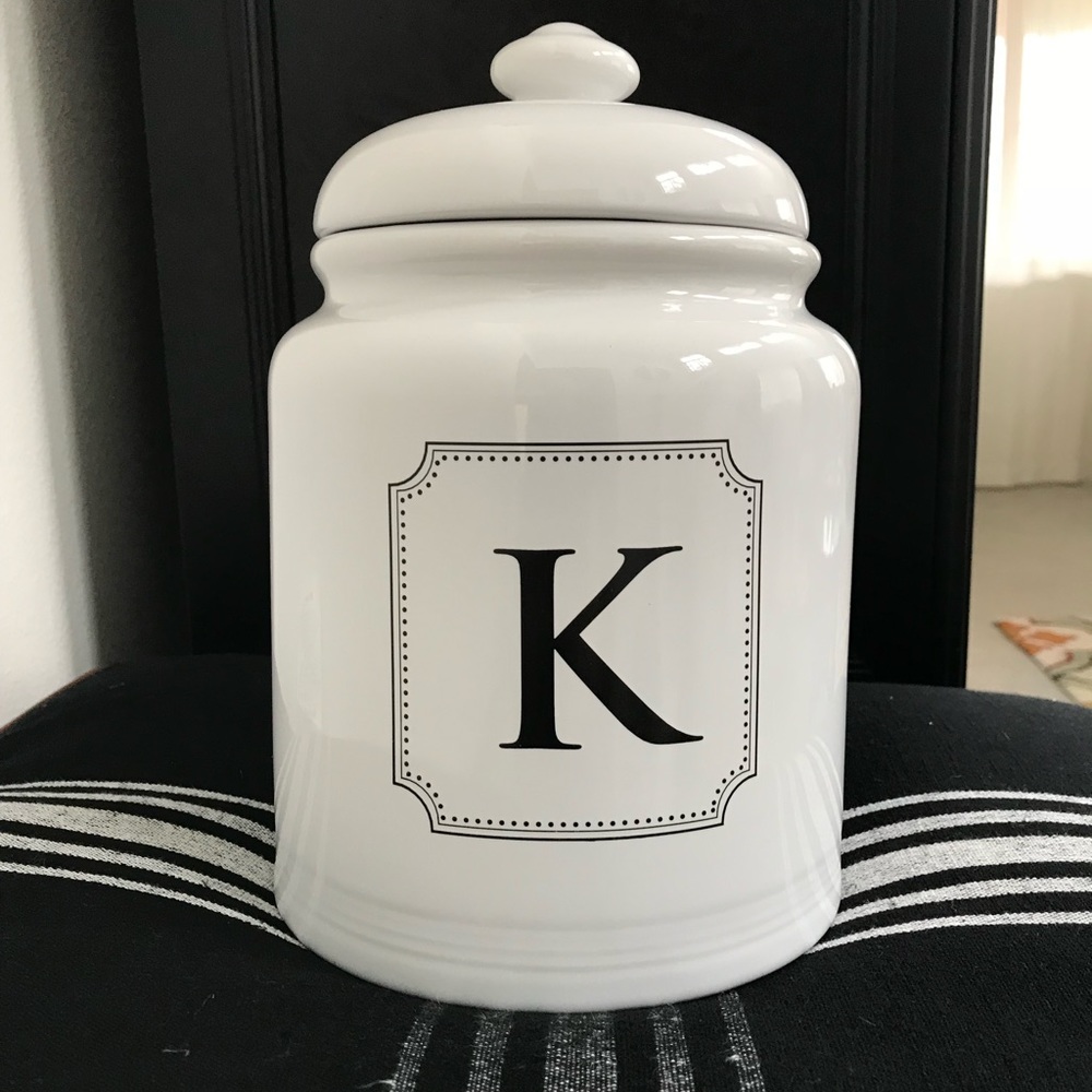 Ceramic cookie jar